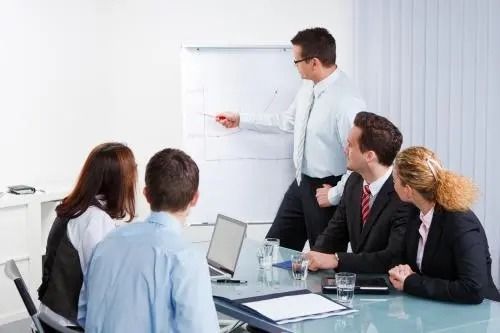為什么企業需要定制化的企業管理咨詢服務